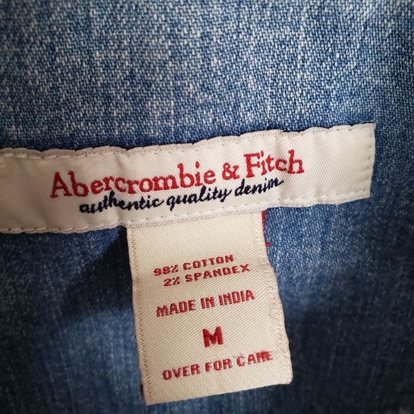 A&F Lightwash Denim Jean Jacket - Picture 4 of 9